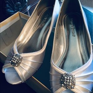 Shoes dyeable brand new